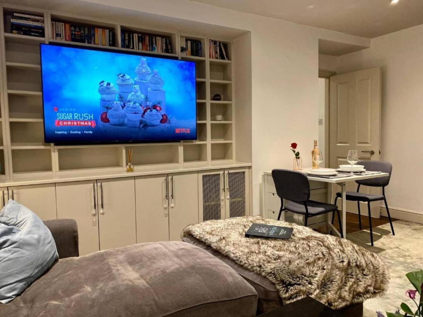 דירות לונדון Niru Experience Hidden Gem In Chelsea 2Bd 2Ba מראה חיצוני תמונה