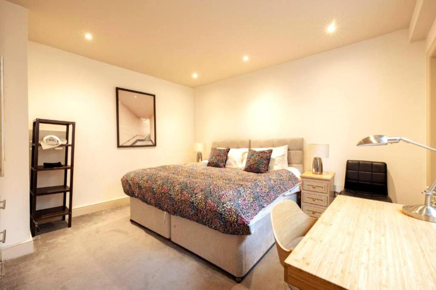 דירות לונדון Niru Experience Hidden Gem In Chelsea 2Bd 2Ba מראה חיצוני תמונה
