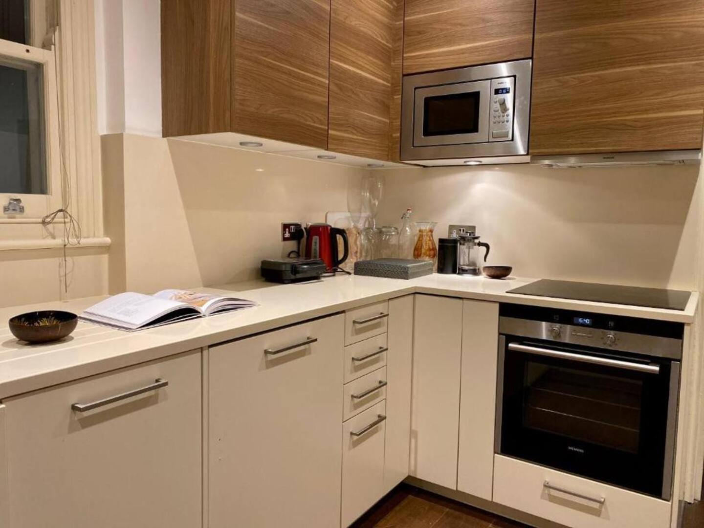 דירות לונדון Niru Experience Hidden Gem In Chelsea 2Bd 2Ba מראה חיצוני תמונה