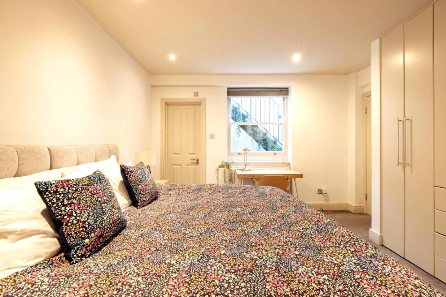 דירות לונדון Niru Experience Hidden Gem In Chelsea 2Bd 2Ba מראה חיצוני תמונה