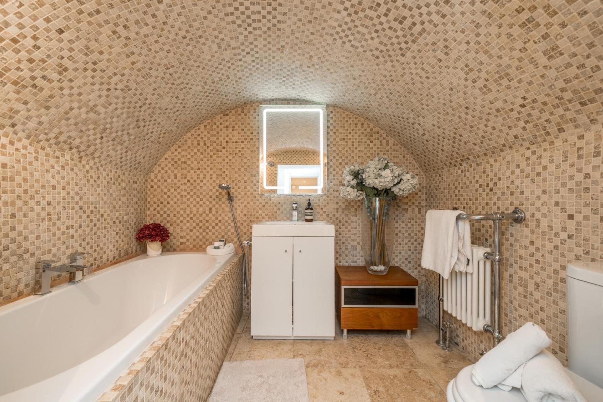 דירות לונדון Niru Experience Hidden Gem In Chelsea 2Bd 2Ba מראה חיצוני תמונה