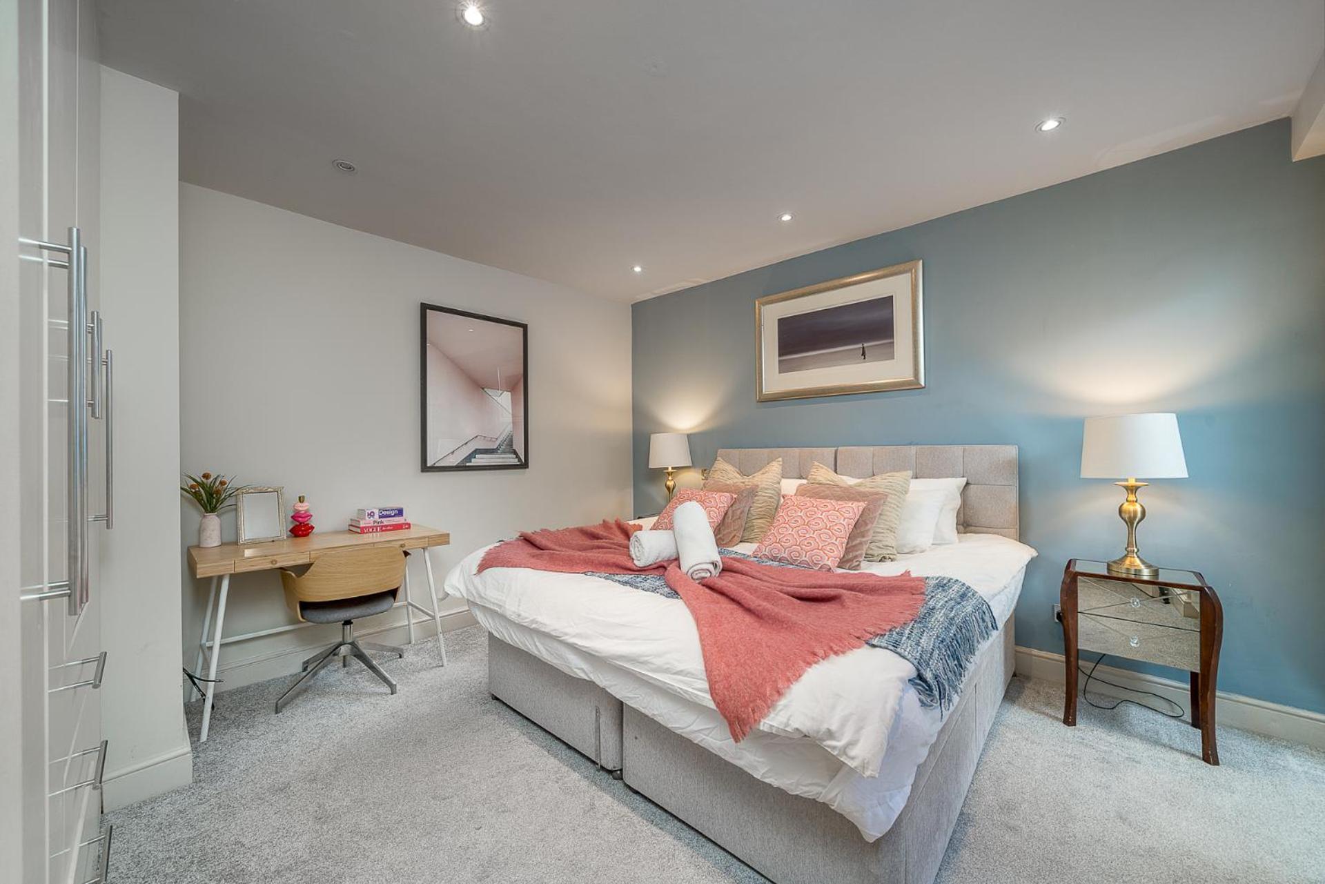 דירות לונדון Niru Experience Hidden Gem In Chelsea 2Bd 2Ba מראה חיצוני תמונה